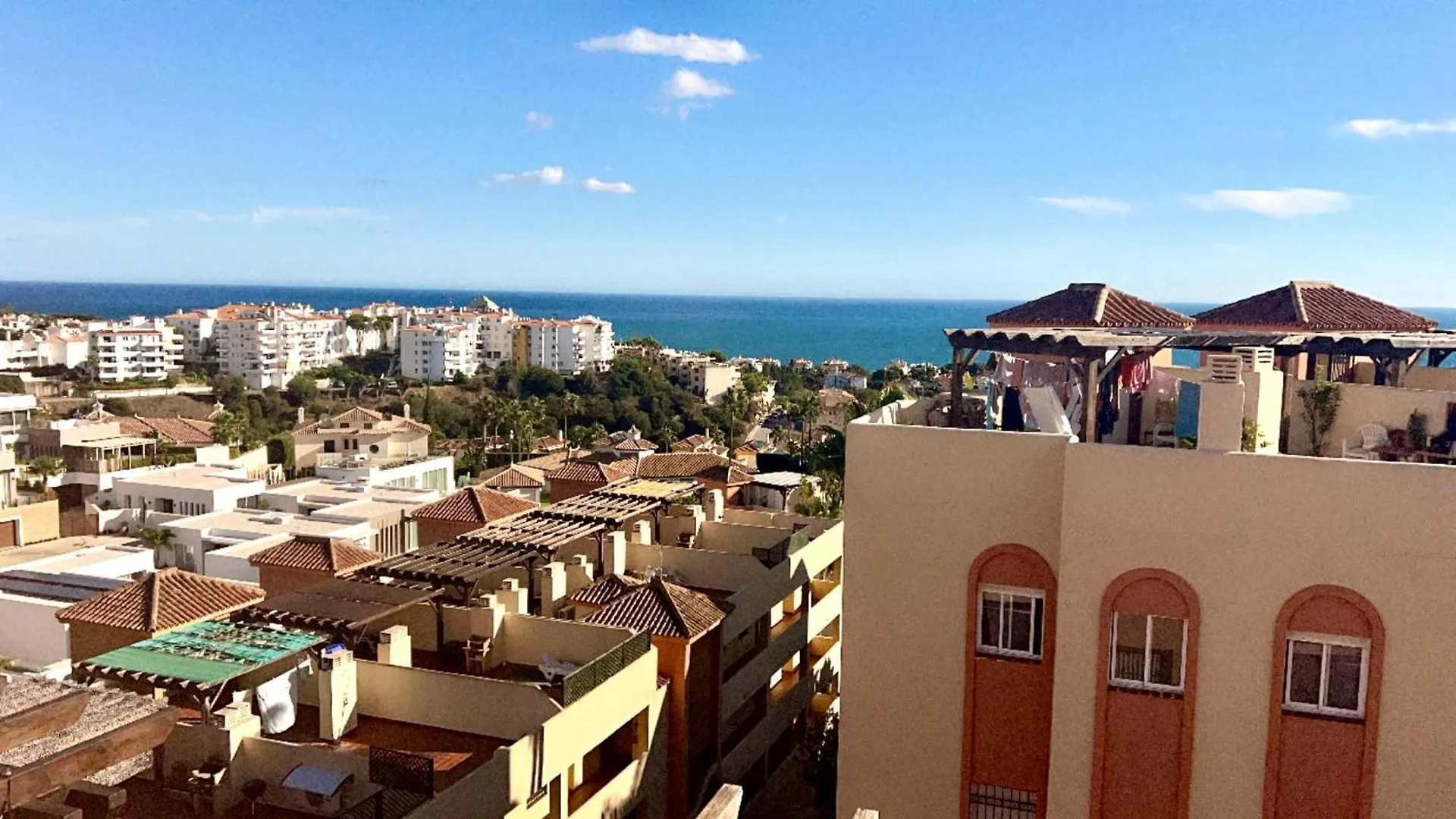 Riviera Retreat With Rooftop And Sea Views Mijas Apartment
