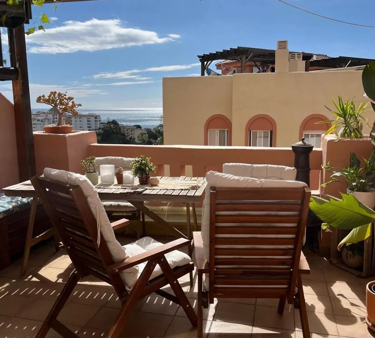Апартаменты Riviera Retreat With Private Rooftop And Sea Views Михас
