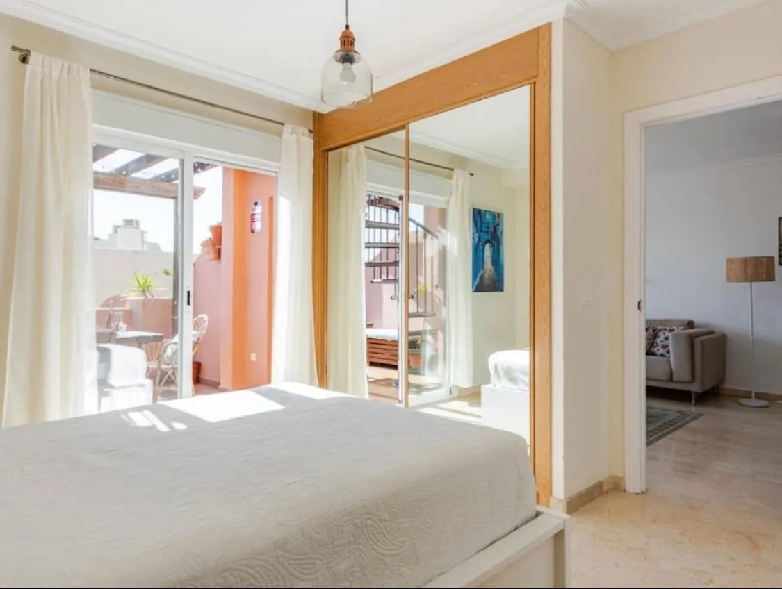 Riviera Retreat With Rooftop And Sea Views Mijas
