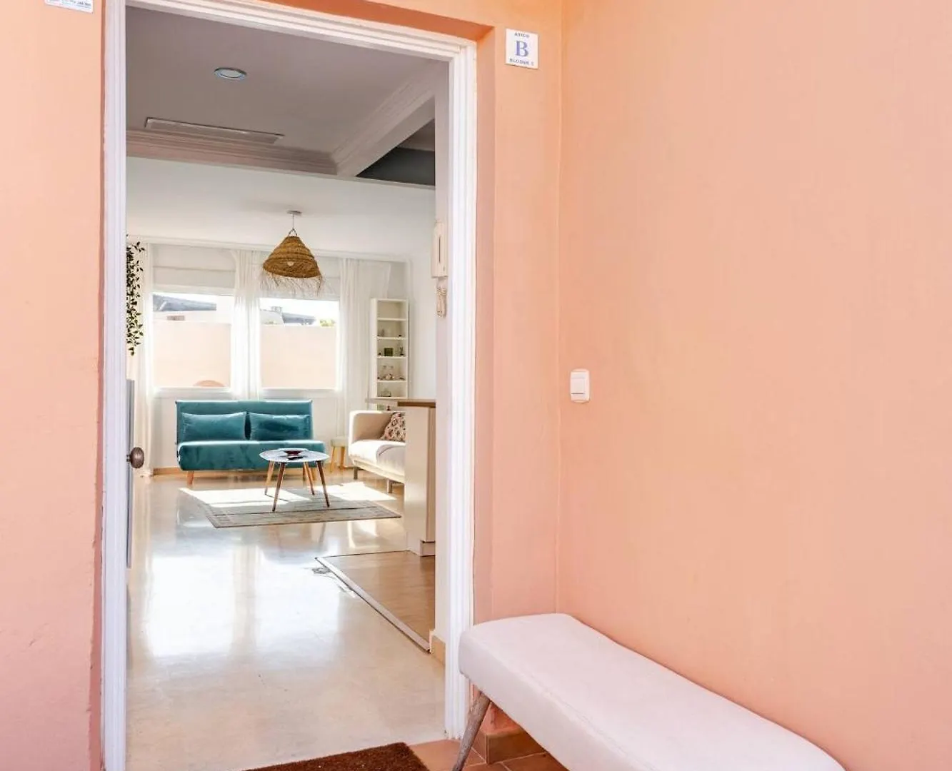 Riviera Retreat With Private Rooftop And Sea Views Михас Апартаменты